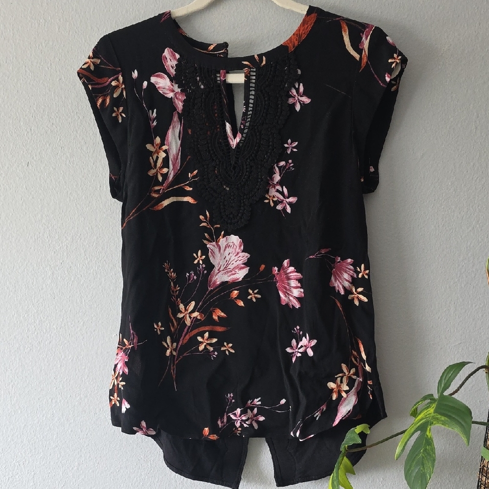 Daniel Rainn Black Floral Blouse